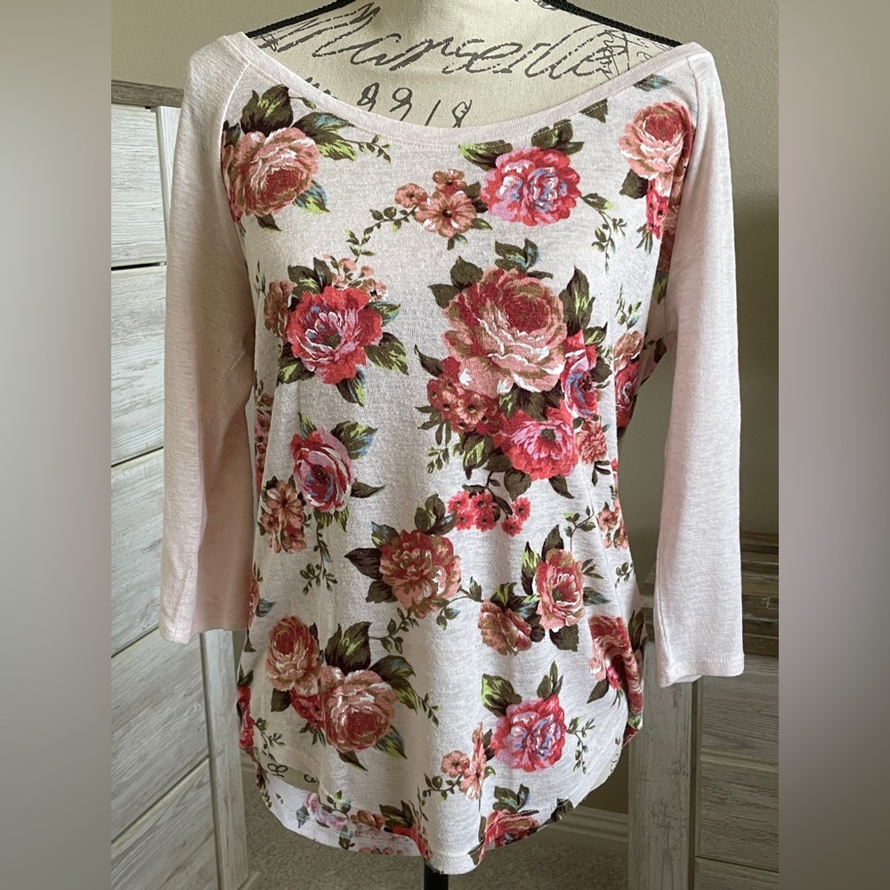 Arizona Jean Company Pink and Red Fitted Blouse